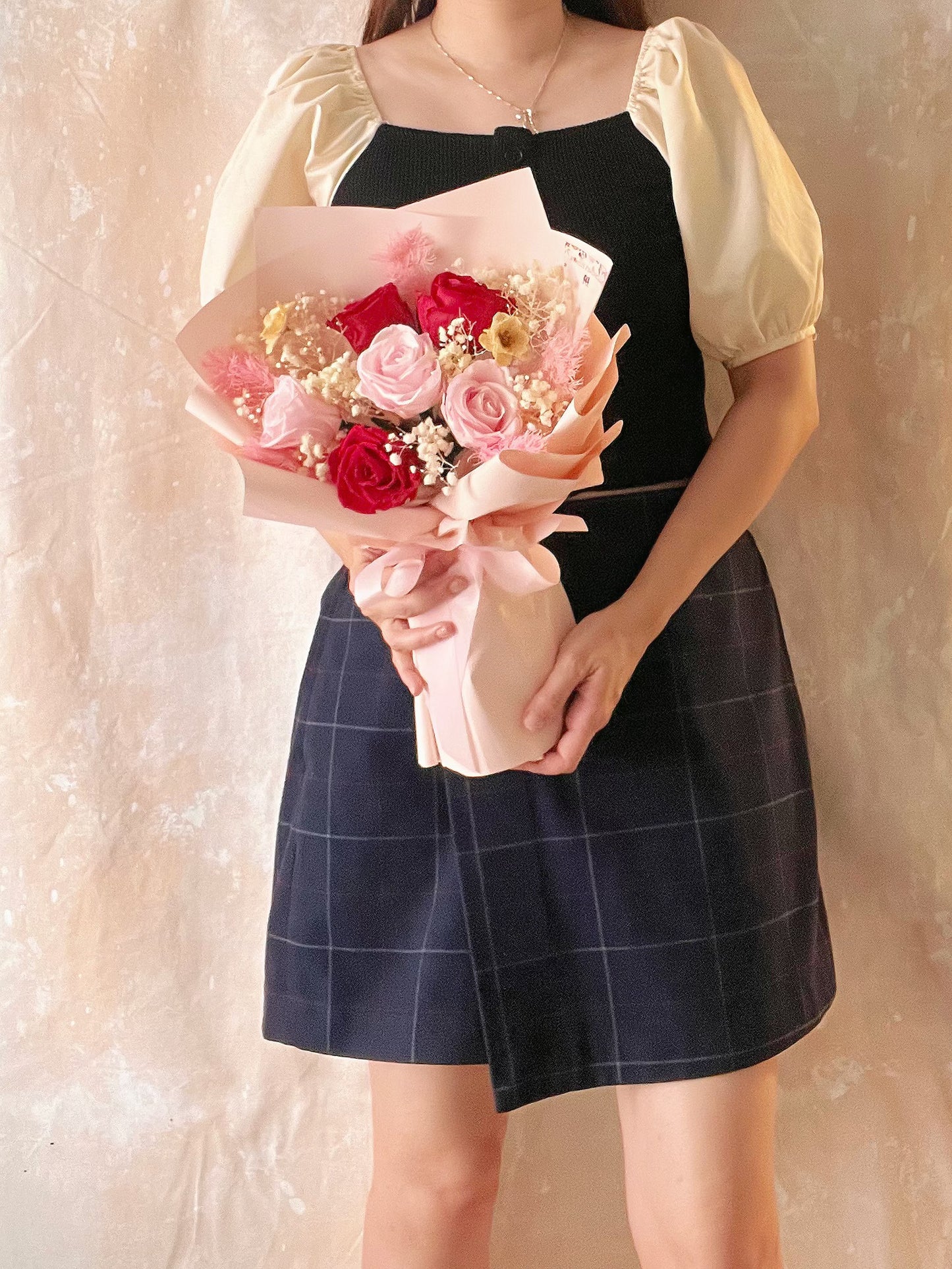 甜蜜七夕 粉紅色 紅色6 枝保鮮玫瑰花束|保鮮花 永生花 生日花束