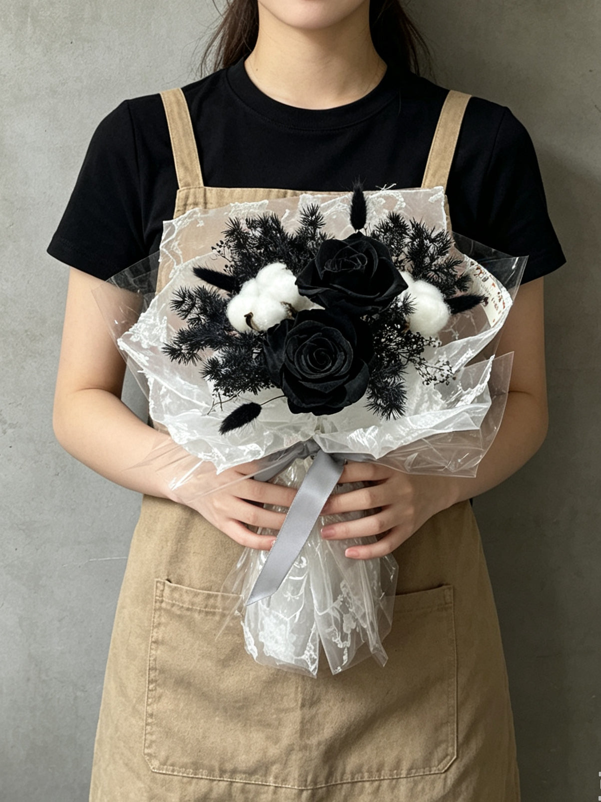 (有現貨)永生花束 玫瑰-蕾絲浪漫2枝黑色保鮮玫瑰花束|畢業花束