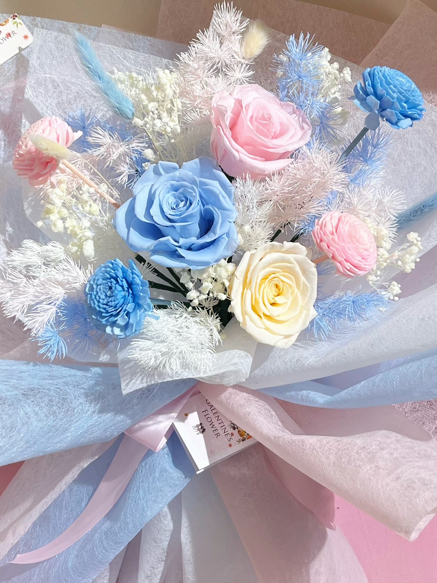 (有現貨)夏日色彩 永生花 3 枝 保鮮玫瑰花束|畢業花束 admission 律師