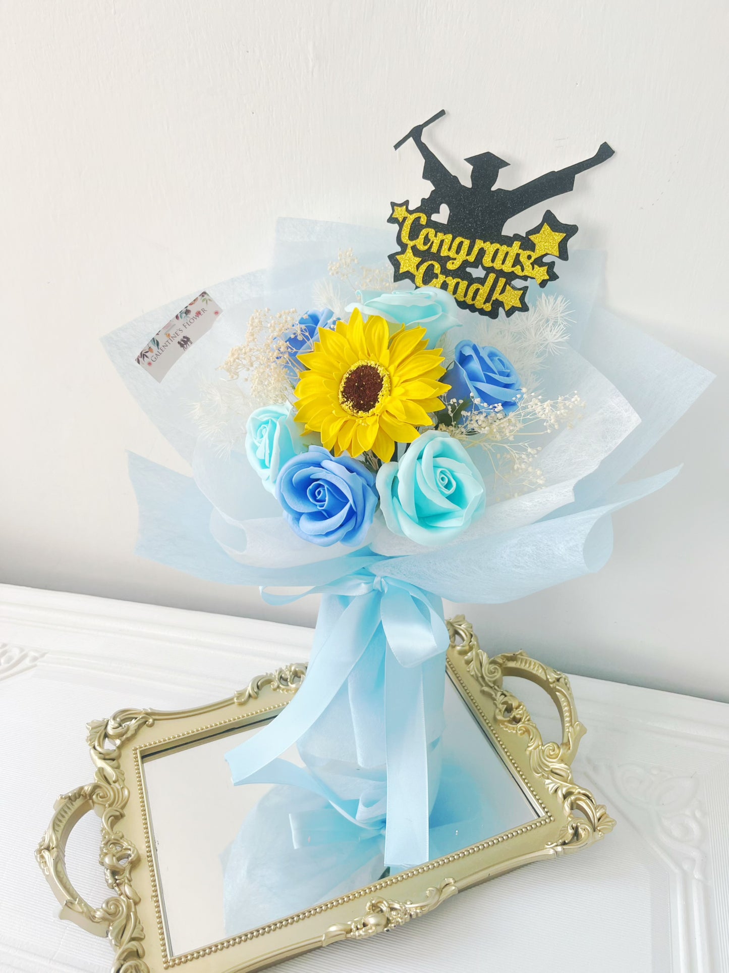 小皇子的畢業禮~小版畢業花束精選 1枝太陽花花束 + 玫瑰花|香梘花生日花束 中學 小學 幼稚園