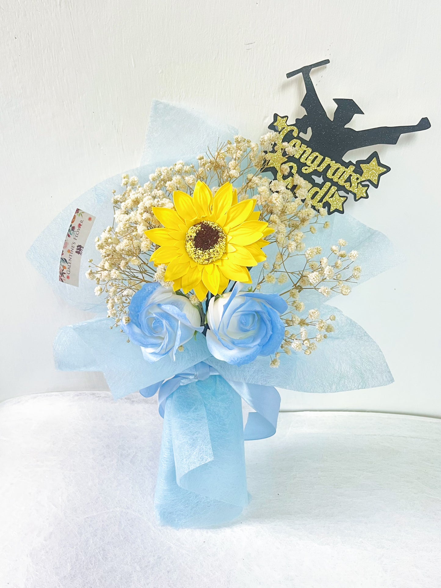 畢業花束精選 1枝太陽花花束 + 玫瑰花|香梘花生日花束 中學 小學 幼稚園