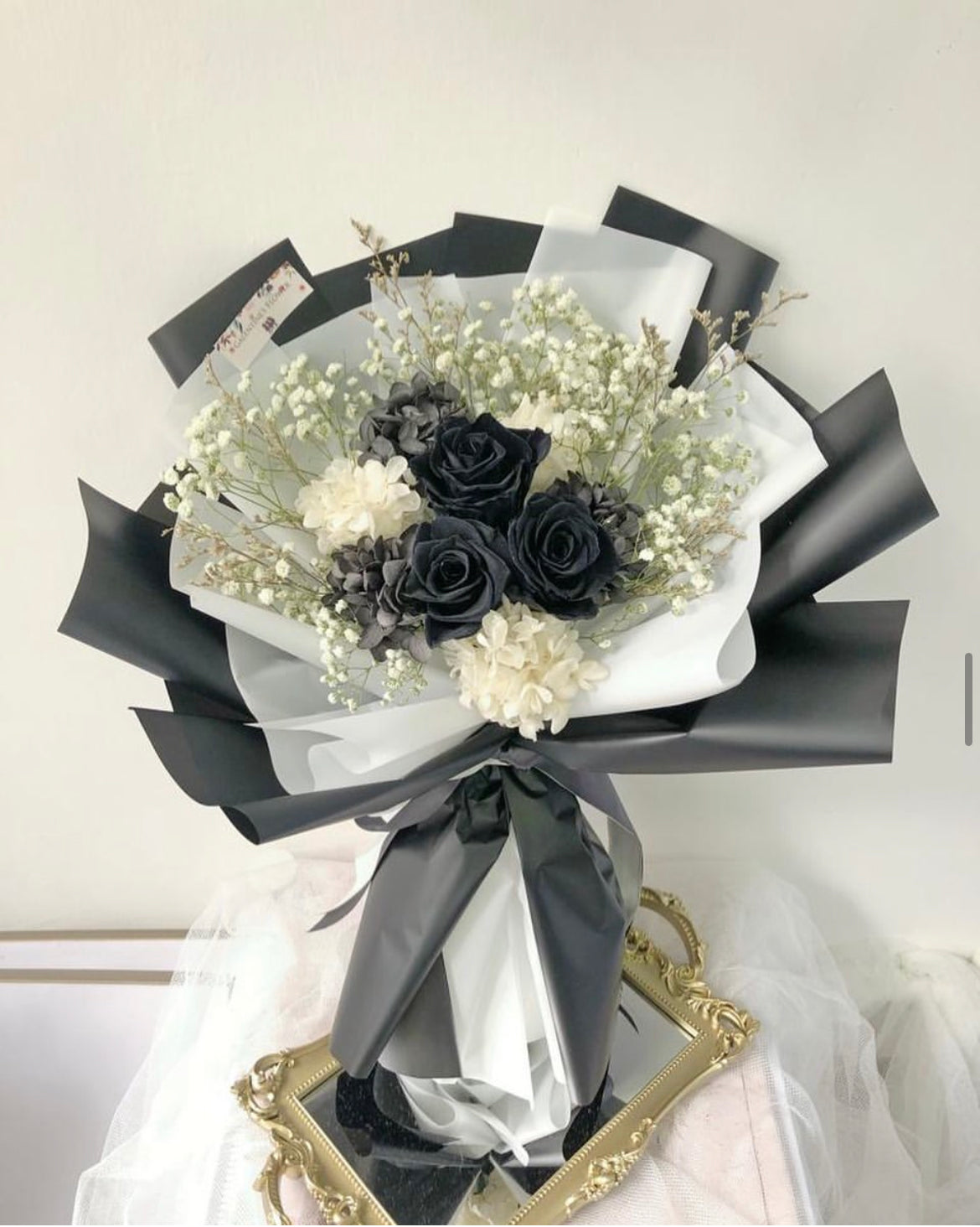 神秘-黑色保鮮玫瑰花|保鮮花 永生花 畢業花束