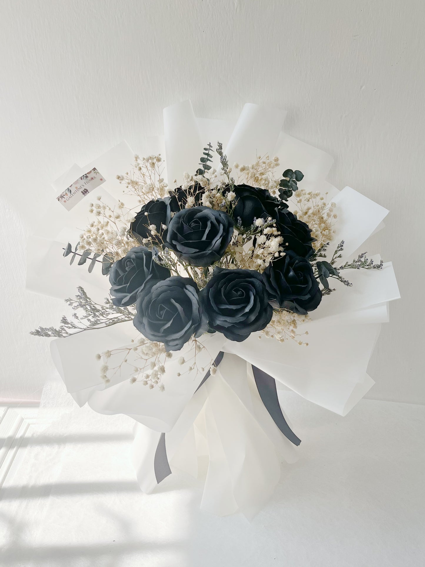 黑色香梘玫瑰花束 |番梘花|畢業花束 情人節花束 生日花束 中學 小學 幼稚園