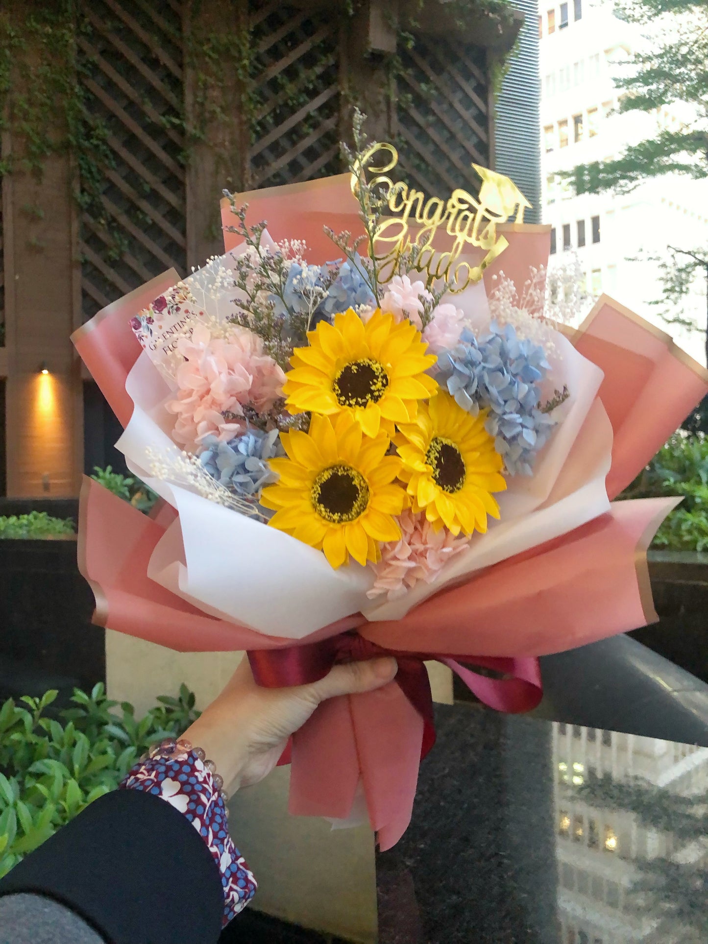 3枝番梘花太陽花花束 向日葵 |香梘花 畢業花束