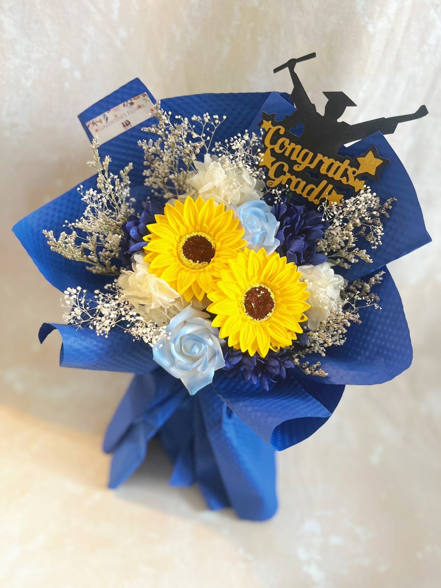 有現貨）經典畢業花－香梘太陽花 玫瑰花束 向日葵｜香梘花｜畢業花束 中學 小學 幼稚園