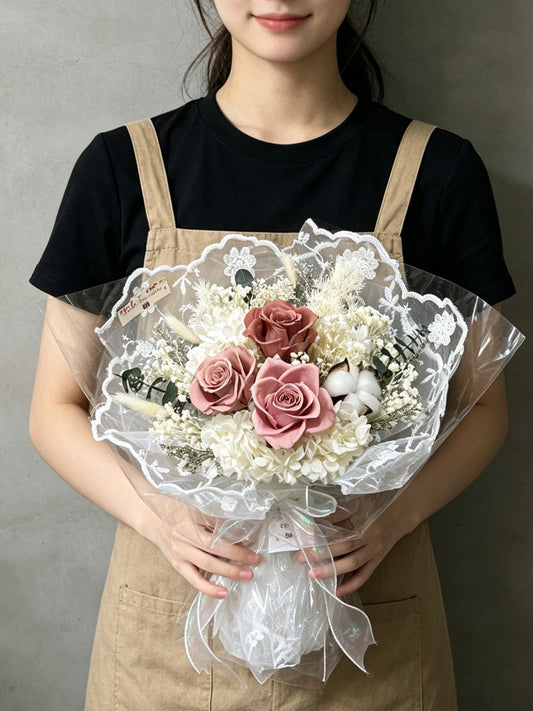 （有現貨）永生花束 玫瑰－蕾絲3 枝大地色系保鮮玫瑰花束｜畢業花束