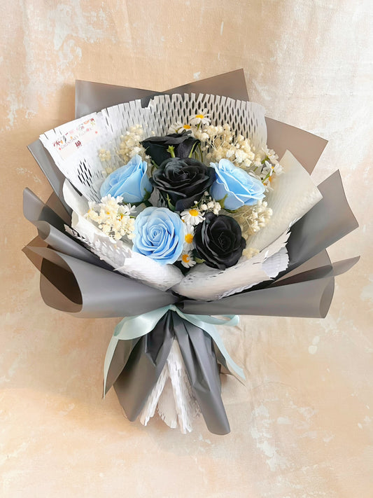 6 枝黑色藍色香梘玫瑰花束 ｜番梘花｜情人節花束 生日花束