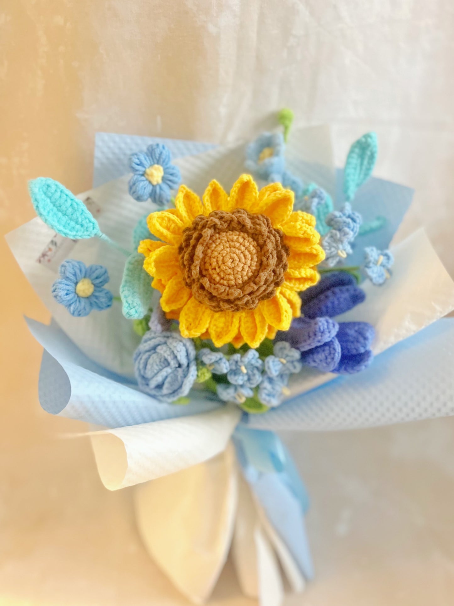 （有現貨）藍天陽光 針織花束 畢業禮禮物 畢業花束精選 生日花束 中學 小學 幼稚園