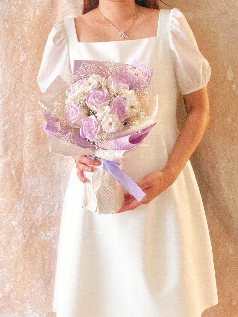 日系可愛紫白漸變 6 枝香梘玫瑰花束 ｜番梘花｜畢業花束 情人節花束 生日花束 中學 小學 幼稚園l