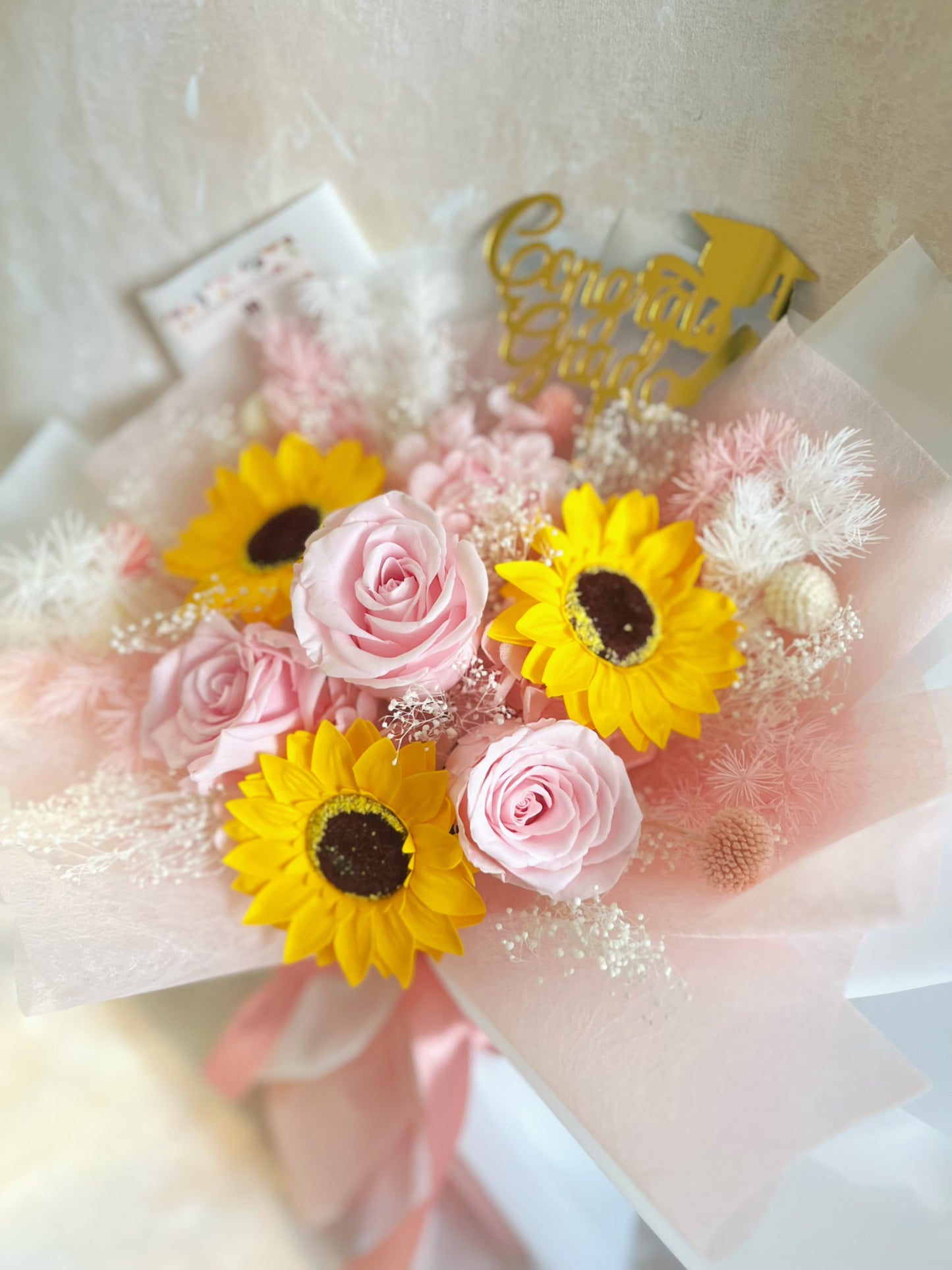 畢業花束精選- 3 枝粉紅色保鮮玫瑰 + 番梘太陽花束｜保鮮花+香梘花 永生花 中學 小學 幼稚園