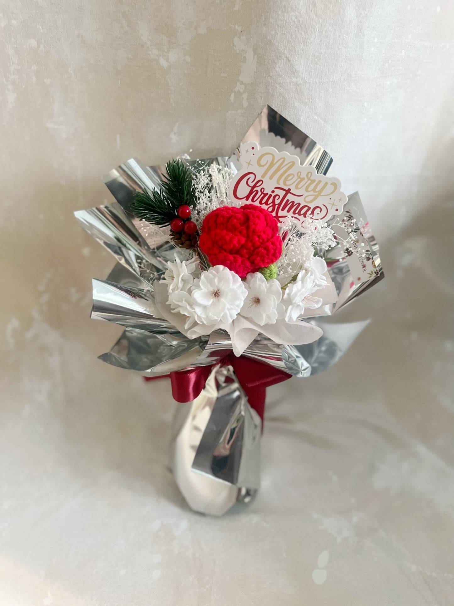 聖誕紅玫瑰針織花束 畢業禮禮物 畢業花束 公仔花束 生日花束 中學 小學 幼稚園