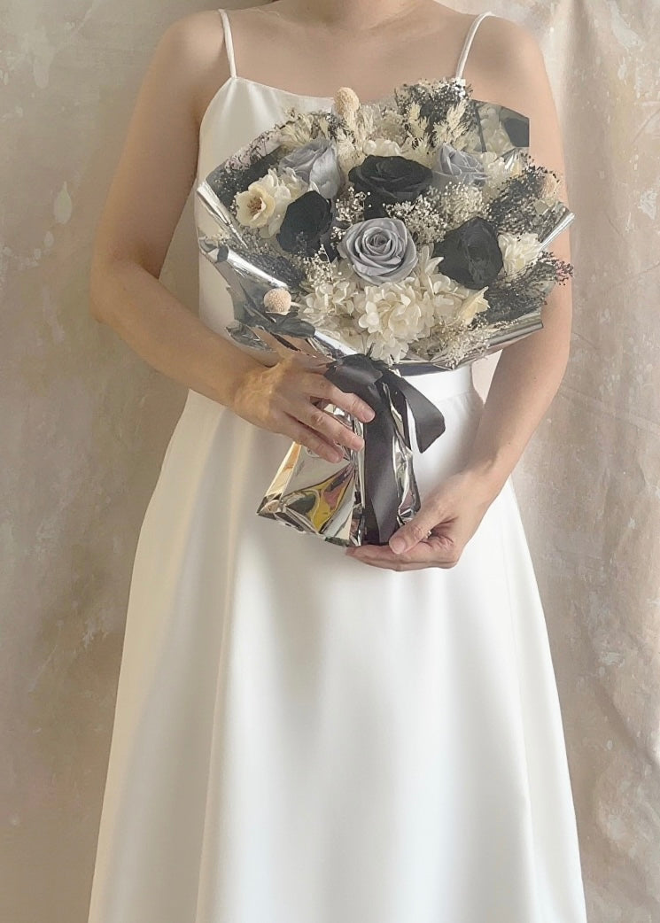 特别的你 黑灰6 枝保鮮玫瑰花束｜保鮮花 永生花 生日花束