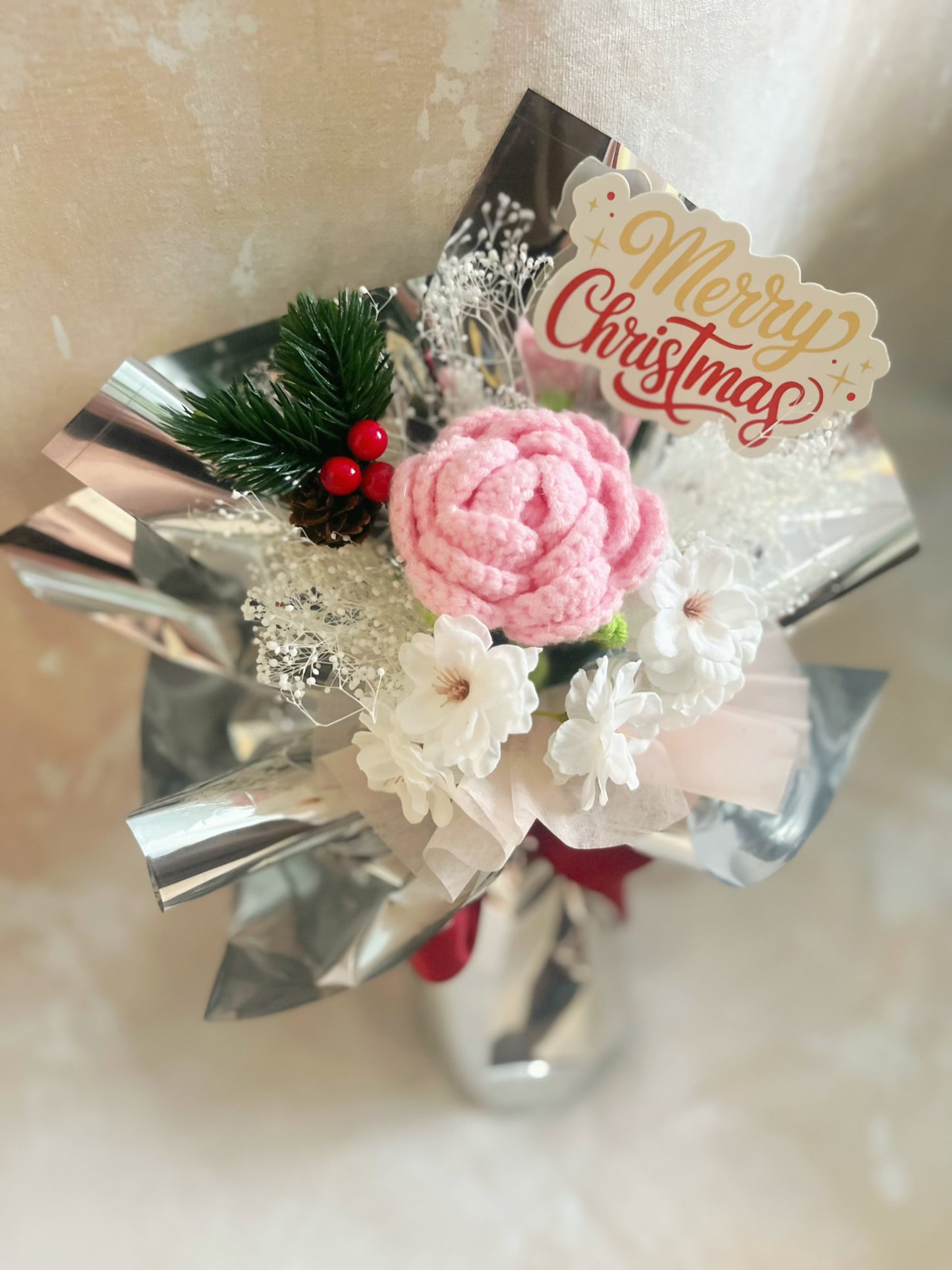 聖誕粉紅玫瑰針織花束 畢業禮禮物 畢業花束 公仔花束 生日花束 中學 小學 幼稚園