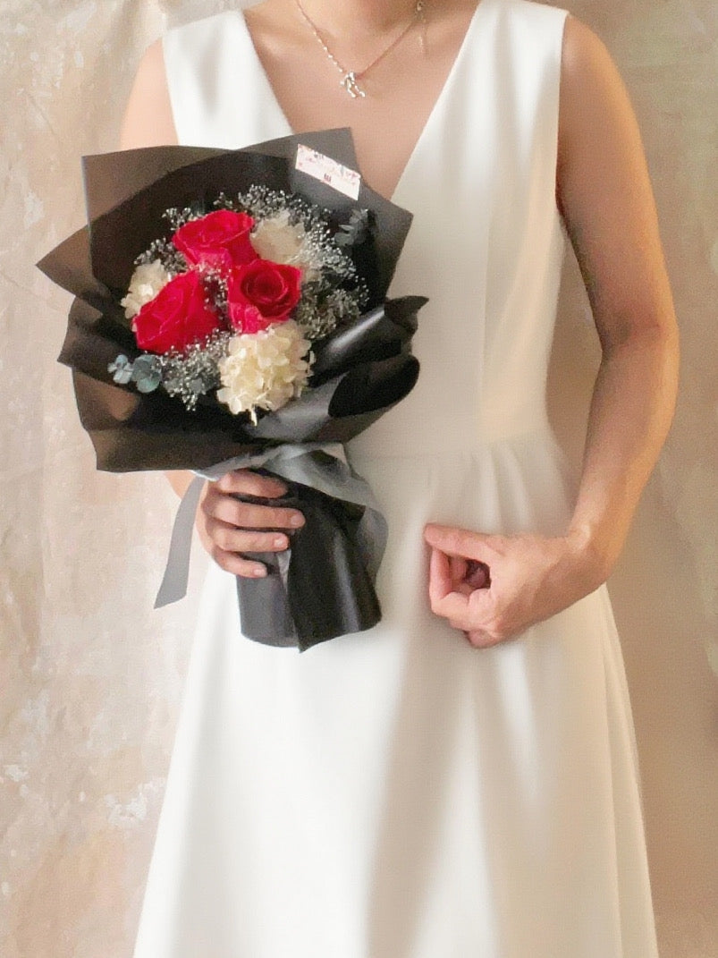 3 枝午夜熱情紅色－保鮮玫瑰花束｜保鮮花 永生花 畢業花束 生日花束