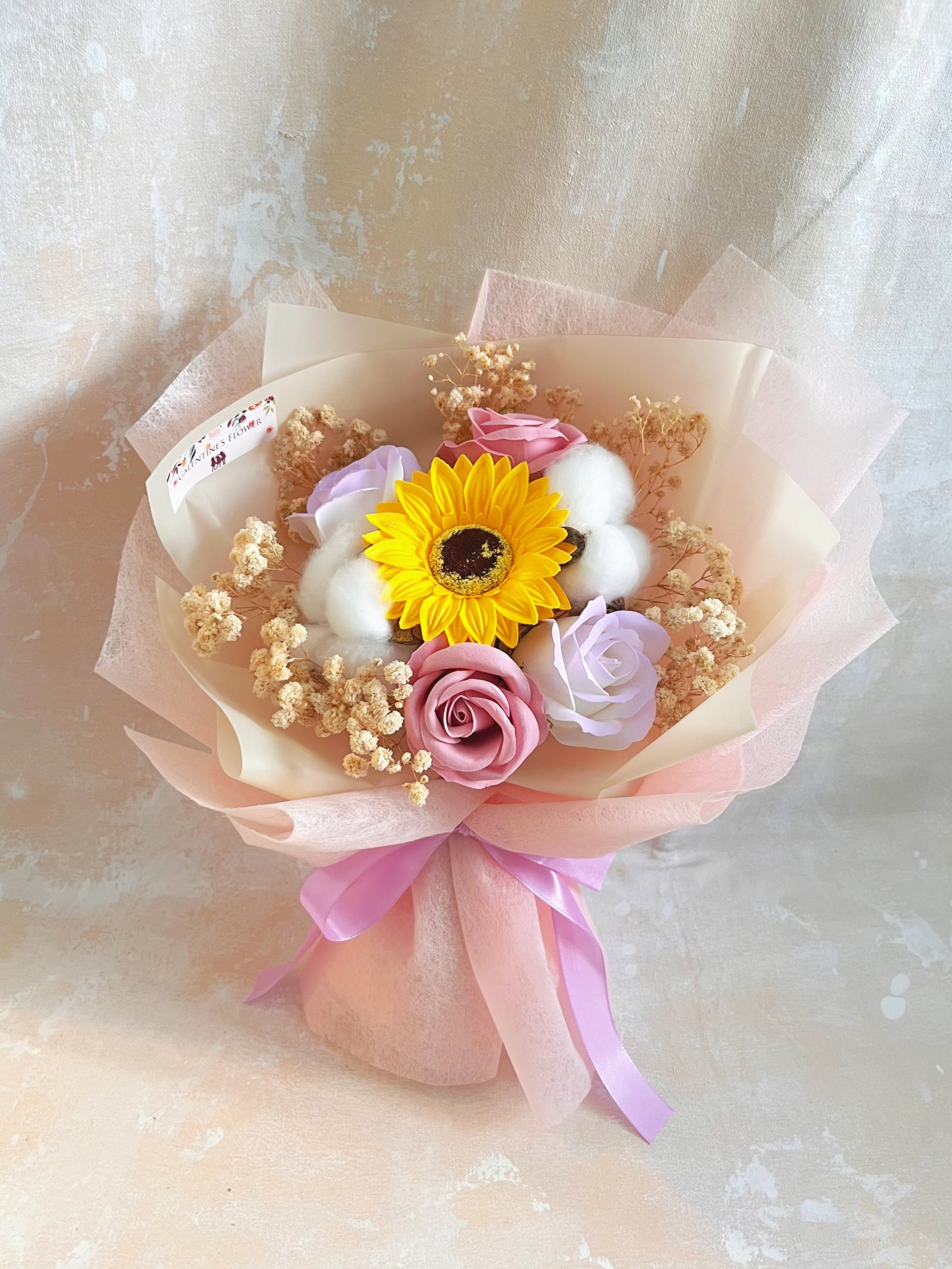 小公主的畢業禮~小版畢業花束精選 1枝太陽花花束 + 玫瑰花｜香梘花生日花束 中學 小學 幼稚園