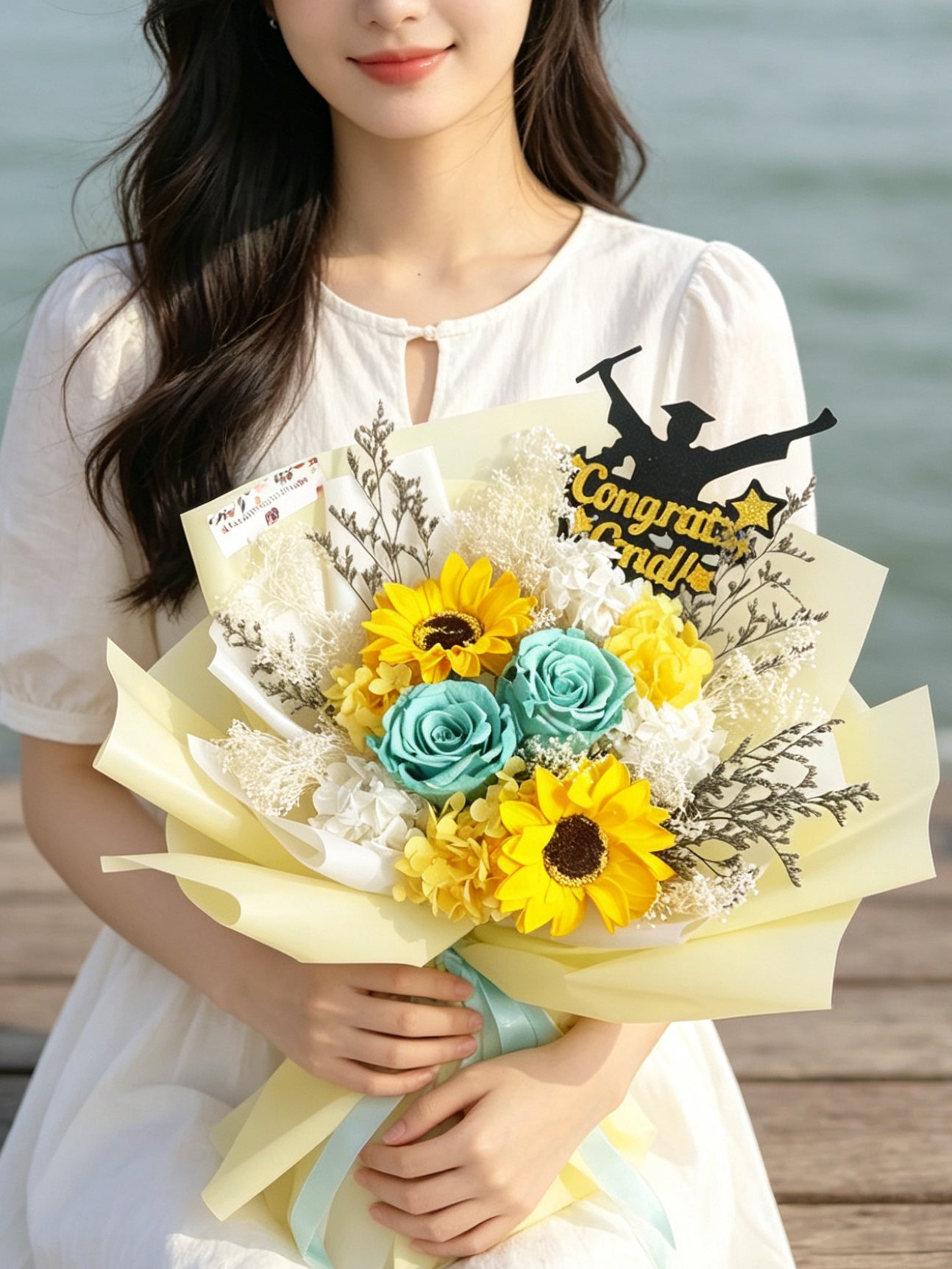 青色玫瑰畢業花束精選- Sun Will Shine 玫瑰太陽花束｜保鮮花+香梘花 永生花 中學 小學 幼稚園