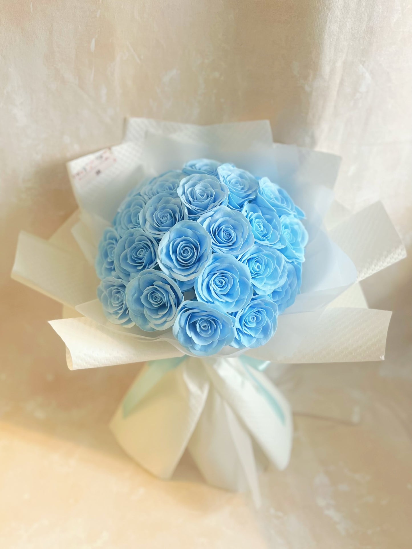 33枝粉藍 香梘玫瑰花束 ｜番梘花｜畢業花束 情人節花束 求婚 生日花束