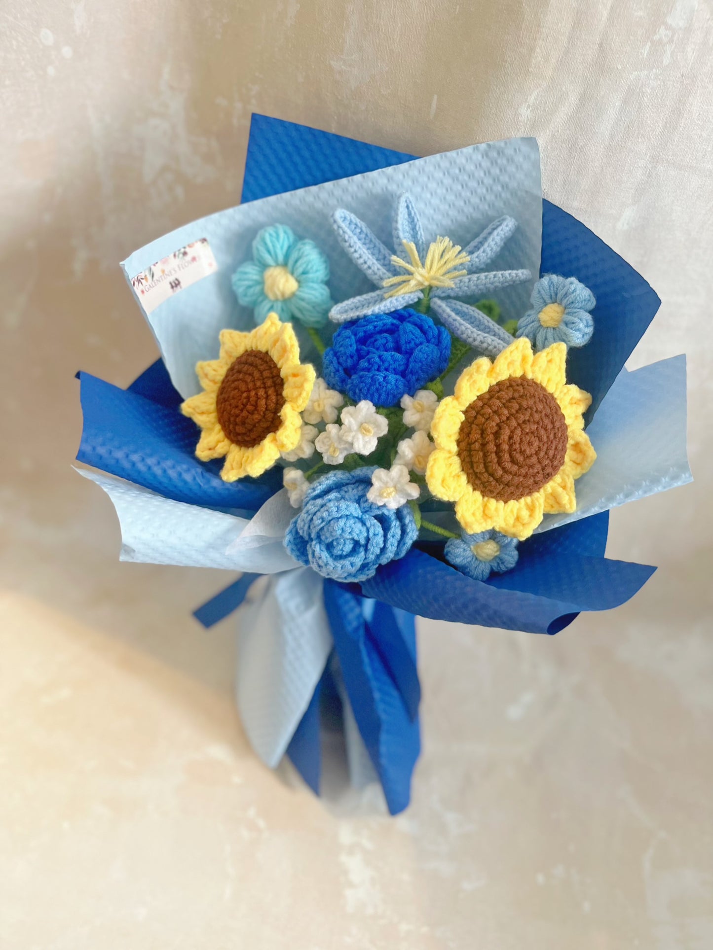 （有現貨）蔚籃心情 針織花束 太陽花 向日葵 畢業禮物 畢業花束 公仔花束 生日 中學 小學 幼稚園