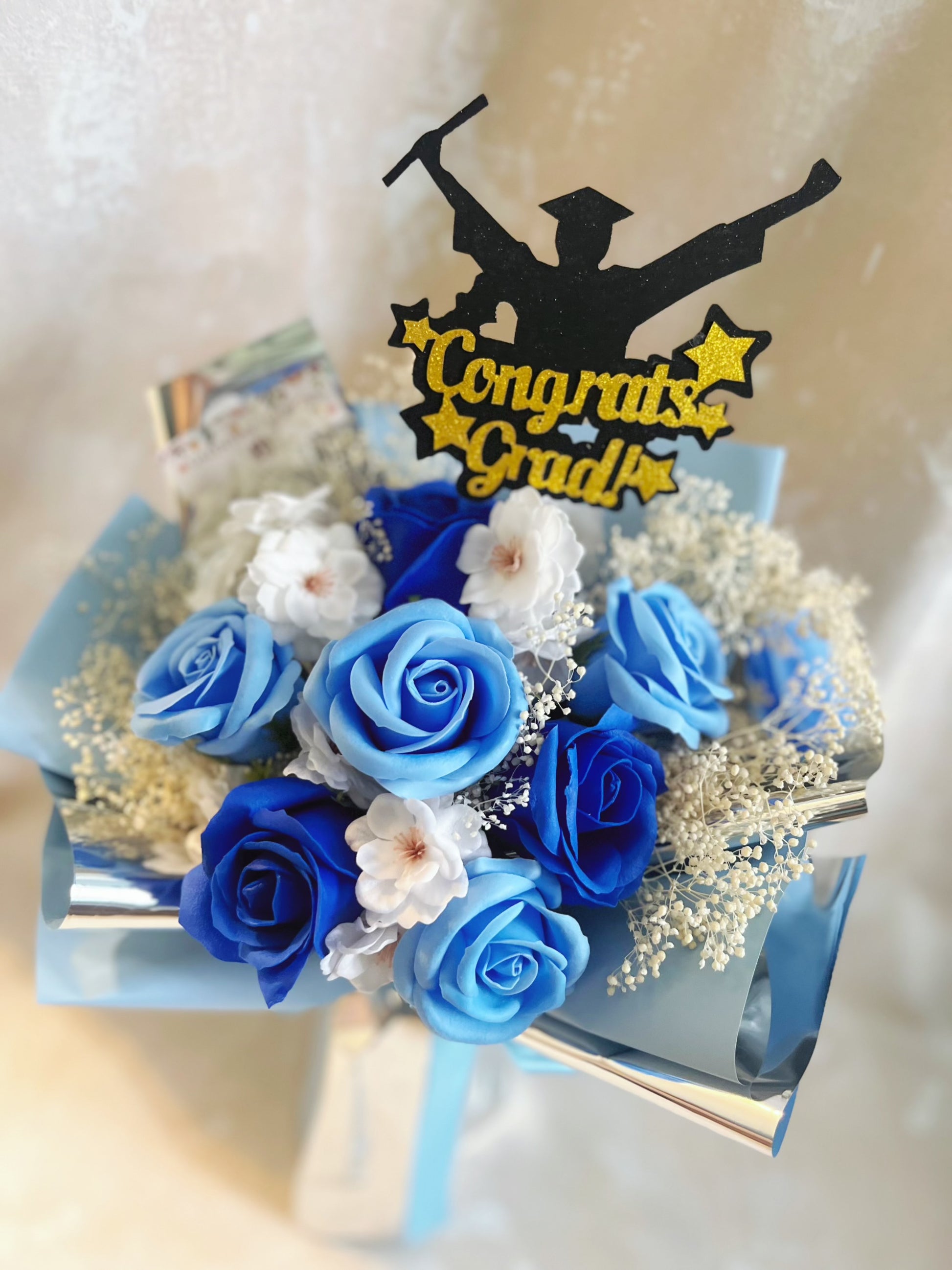 藍天使 6枝香梘玫瑰花束 ｜番梘花｜畢業花束 情人節花束 生日花束 中學 小學 幼稚園