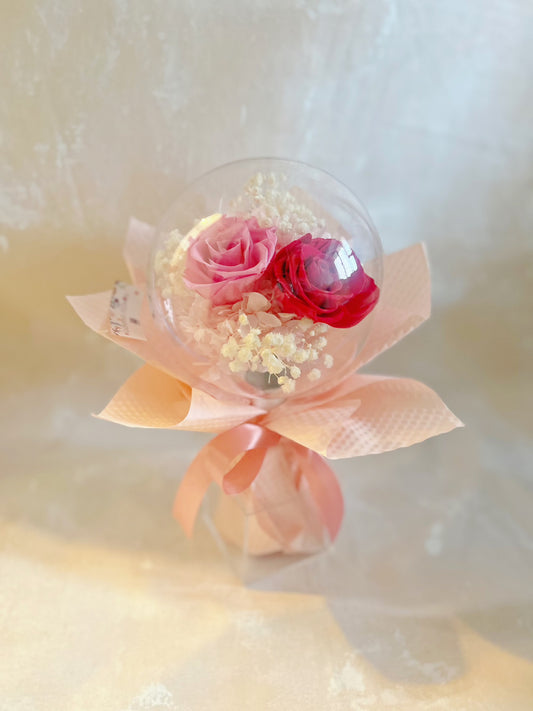 （有現貨）熱情小夢幻球 2枝保鮮玫瑰花束｜保鮮花 永生花 生日花束