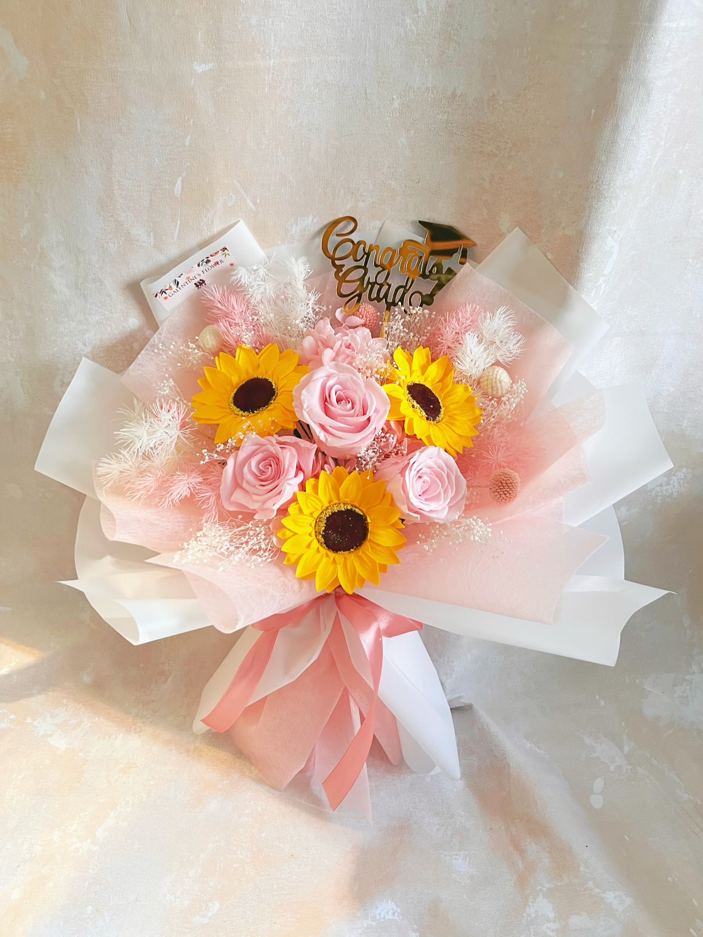 畢業花束精選- 3 枝粉紅色保鮮玫瑰 + 番梘太陽花束｜保鮮花+香梘花 永生花 中學 小學 幼稚園