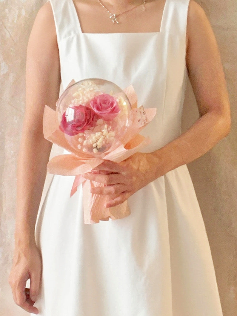 熱情小夢幻球 2枝保鮮玫瑰花束｜保鮮花 永生花 生日花束