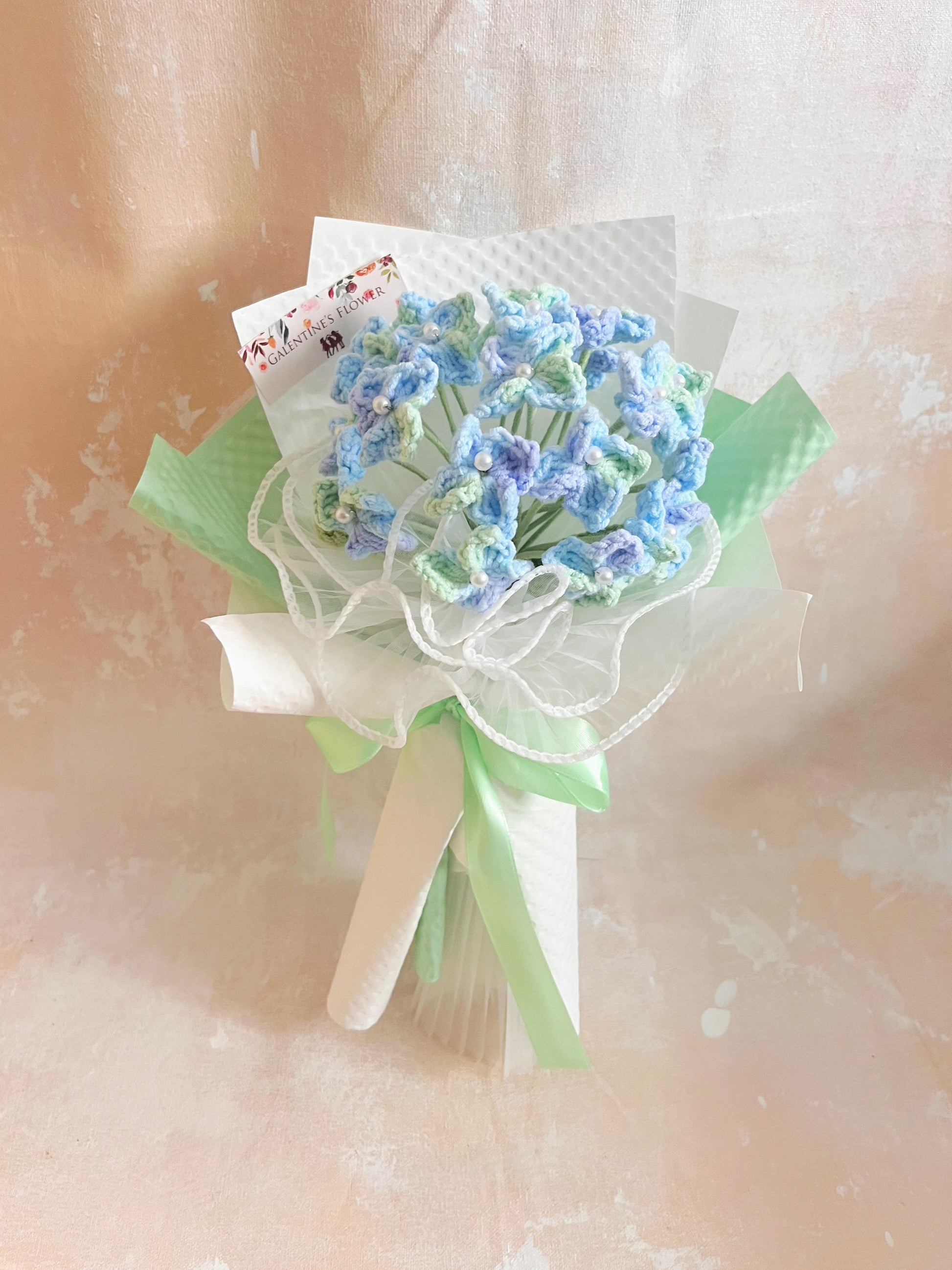 (有現貨）清新 日系繡球花針織小花束 畢業禮禮物 畢業花束精選 生日花束 中學 小學 幼稚園