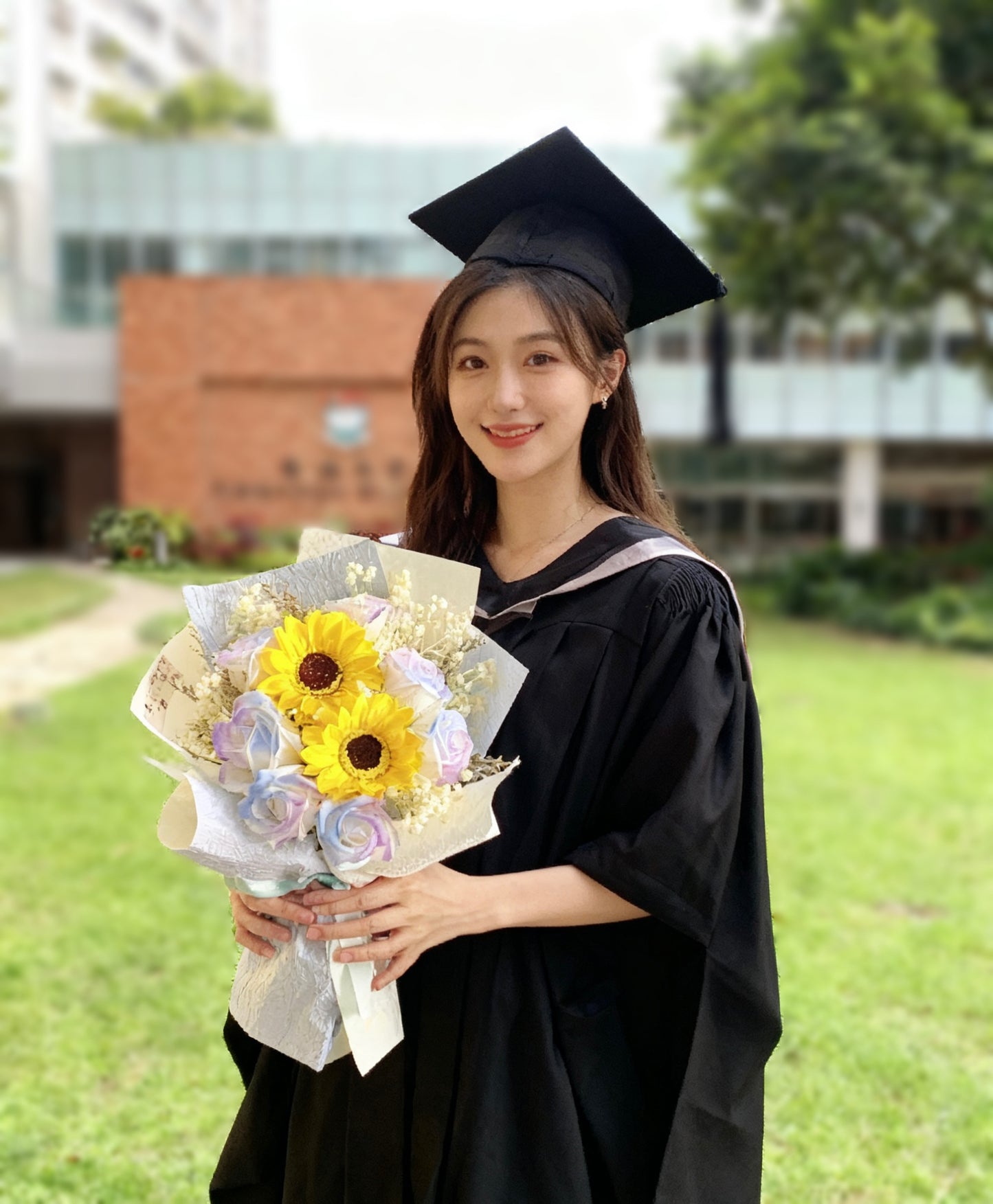 夢幻畢業舞曲 香梘太陽花 玫瑰花束 向日葵｜香梘花｜畢業花束  小學 幼稚園